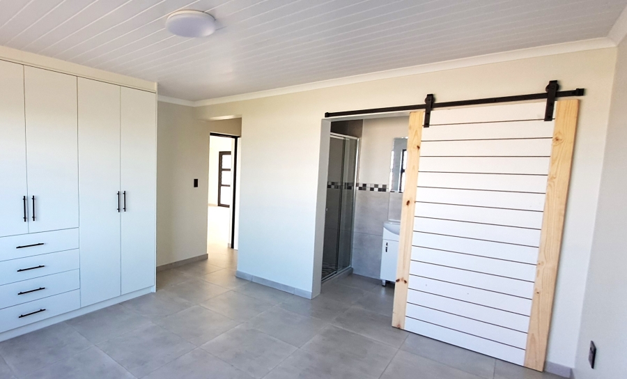 3 Bedroom Property for Sale in Hoogland Western Cape